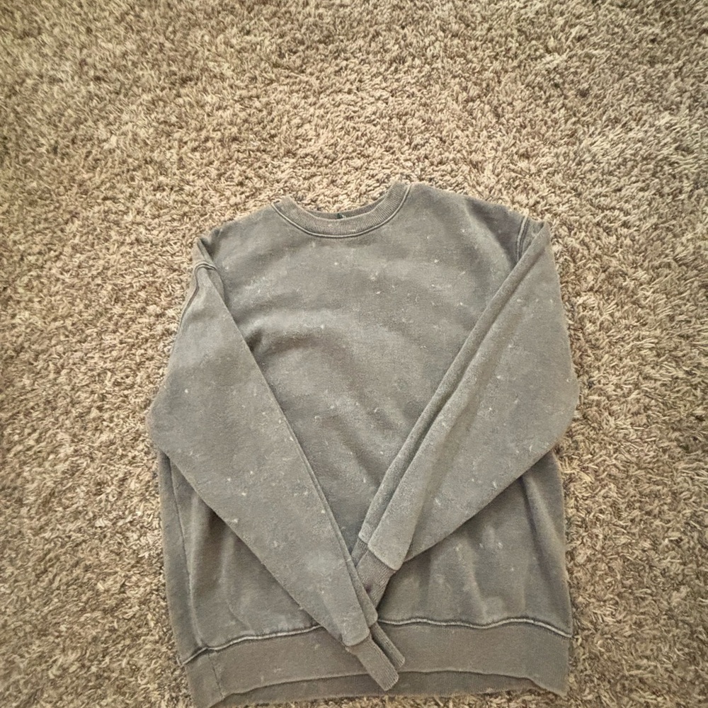 Women’s Gray Wild Fable Fable Sweatshirt. Size XS.